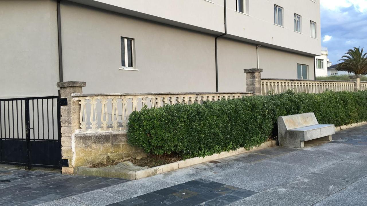 Apartamentos Playa De La Concha Porto de Espasante Bagian luar foto